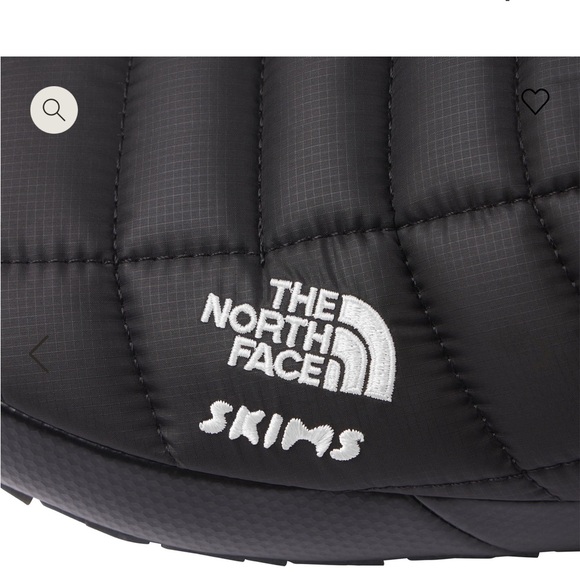 NORTH FACE X SKIMS THERMOBALL TRACTION MULES V sz6
ENTIRE COLLECTION SOLD OUT! - Picture 7 of 7
